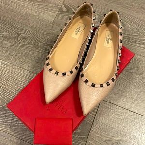 valentino grained leather tonal pointed toe flat size 38